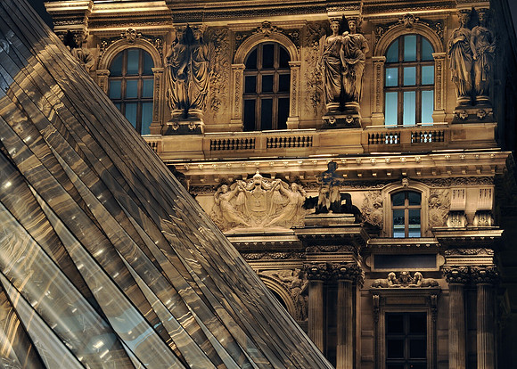 Pyramide du Louvre