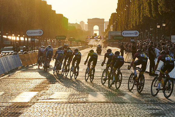 Le Tour 27