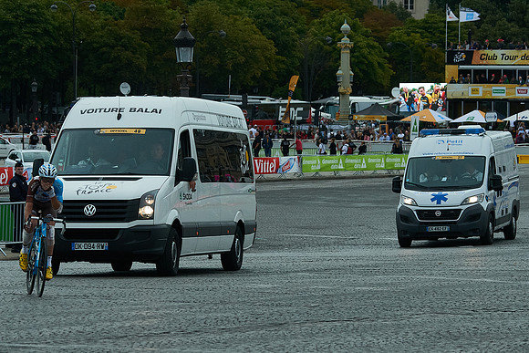 Le Tour 28
